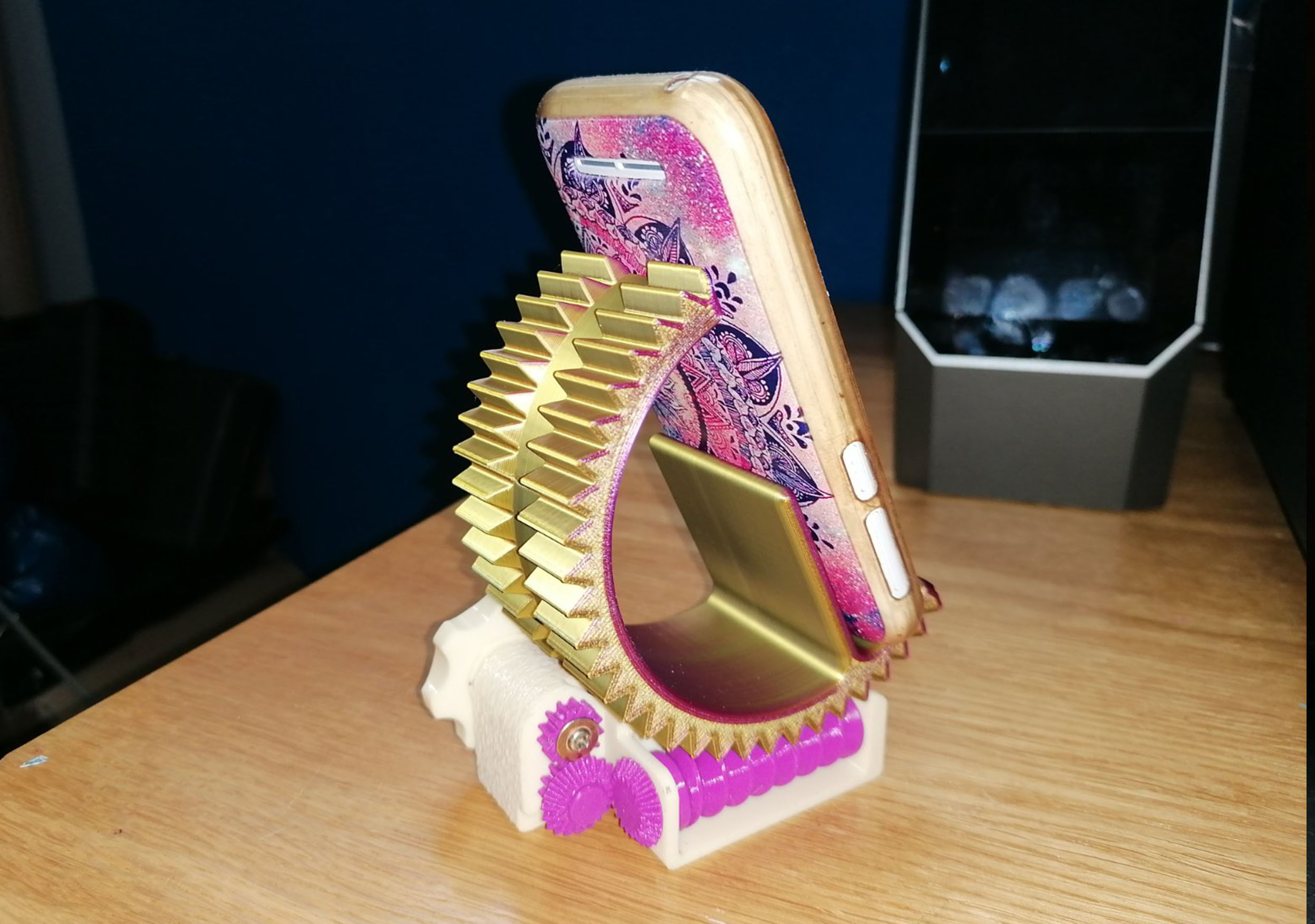 Подставка для телефона(материал: PLA и PETG)